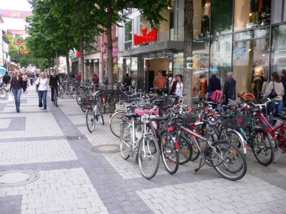 Göttingenben jó kerékpárosnak lenni.