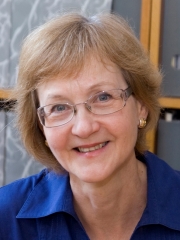 Dr. Somkuti Éva